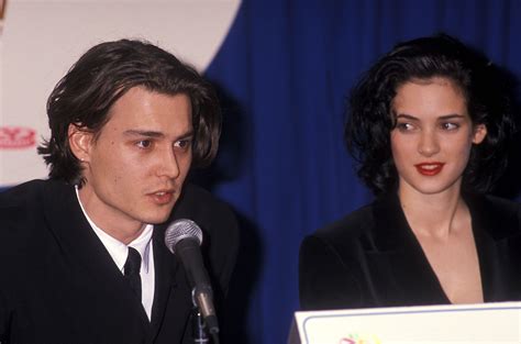 when did winona and johnny started dating